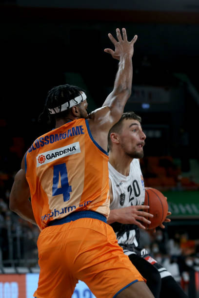 站的位置不 站的位置不