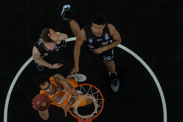 雷拉中路与 雷拉中路与