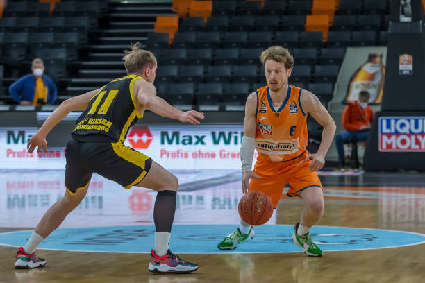 力传播到更 力传播到更